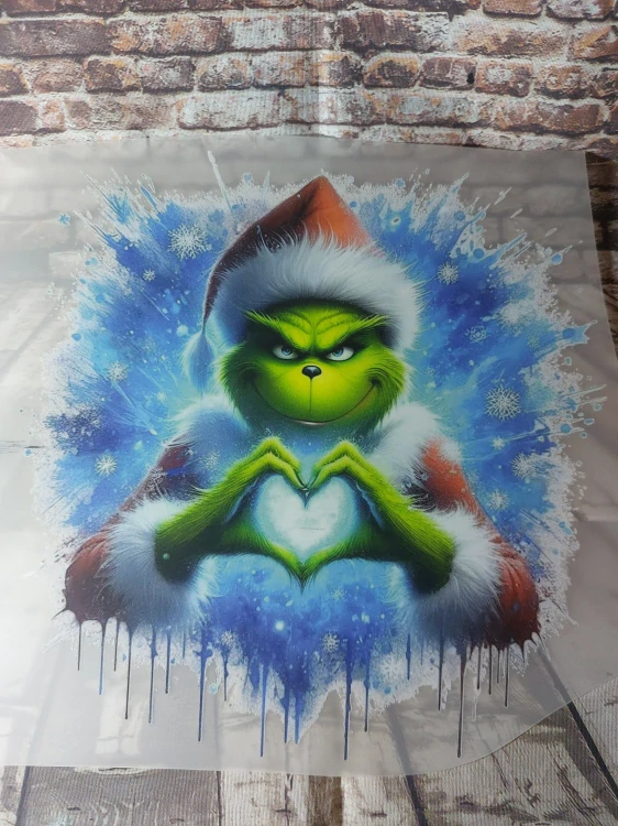 NAŽEHLOVAČKA - Grinch srdce z rukou