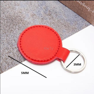 klíčenka -červená